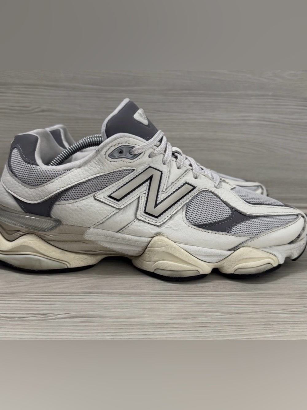 New Balance Men’s White and Gray Leather Mesh Sneaker